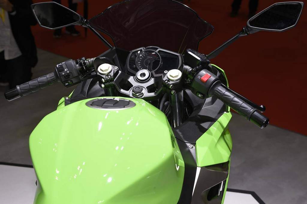kawasaki ninja 250 12 - معرفی مدل 2018 موتورسیکلت نینجا