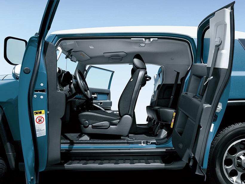 2014 Toyota FJ Cruiser Interior - مشخصات و امکانات تویوتا FJ کروزر مدل 2018