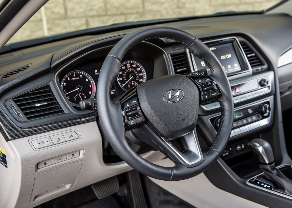 2018 Hyundai Sonata  2  - امکانات و مشخصات هیوندای سوناتا مدل 2018