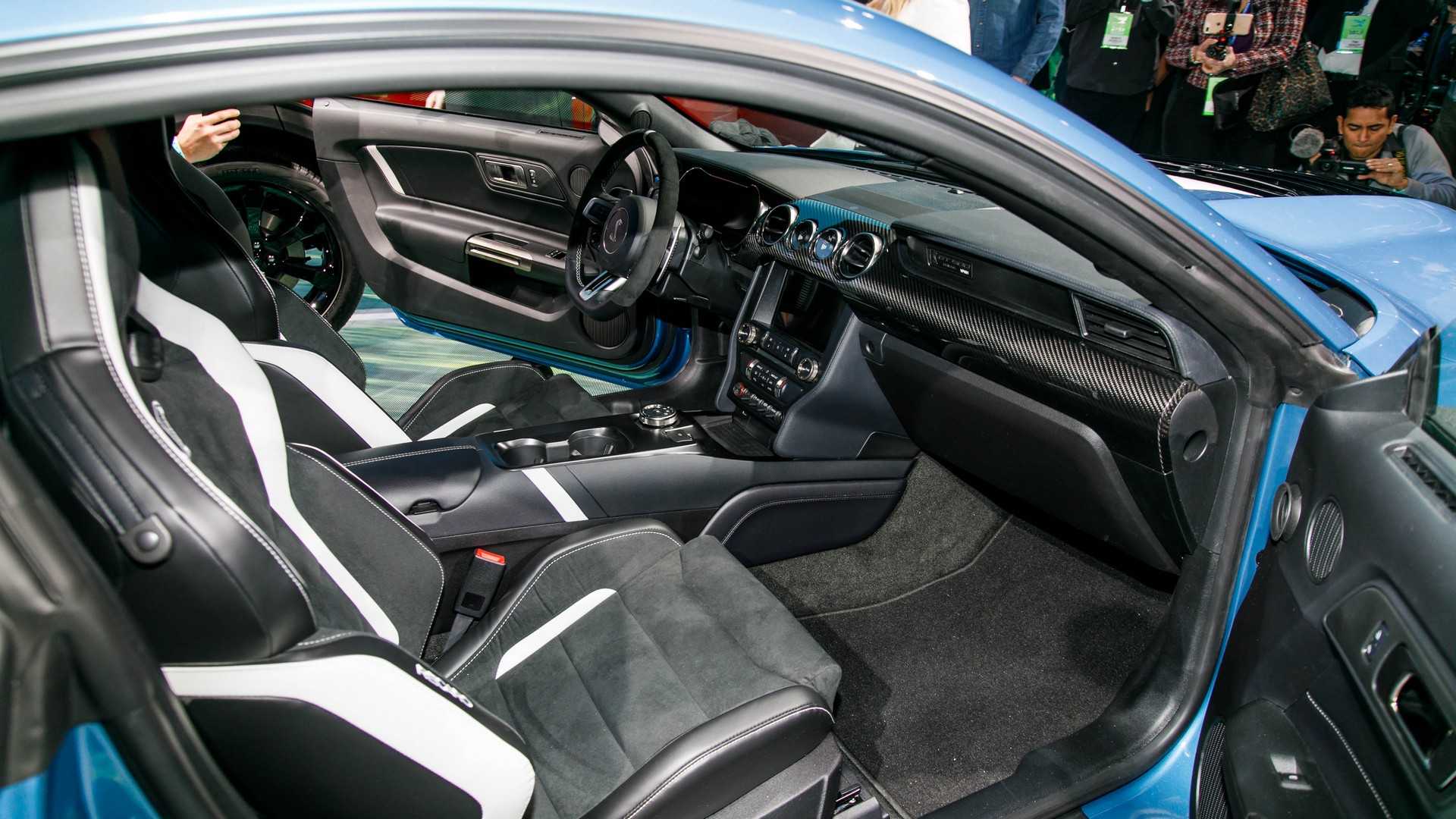 2020 ford shelby gt500 2 - موستانگ شلبی GT500 مدل 2020 با 760 اسب بخار